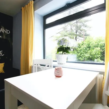 2 Bedrooms House With Enclosed Garden And Wifi At Slezska
